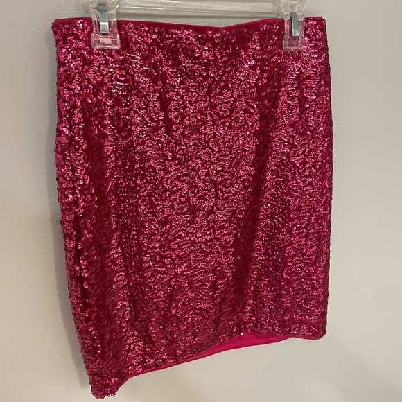 NWT H&M MINI HOT PINK SEQUIN SKIRT - Picture 2 of 3